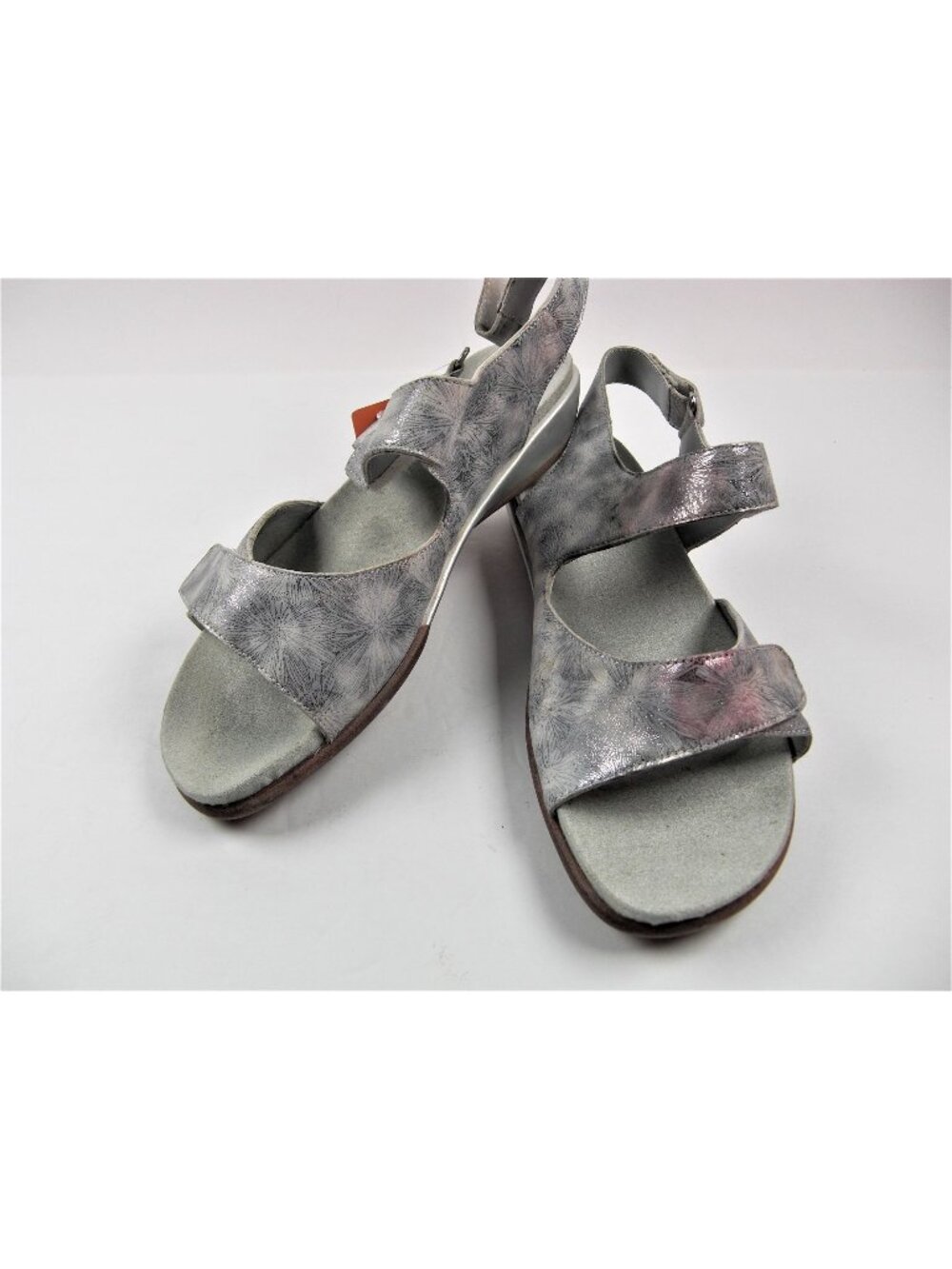 Easy Spirit Womens Hartwell Gray Ankle Strap Sandals Size 7.5